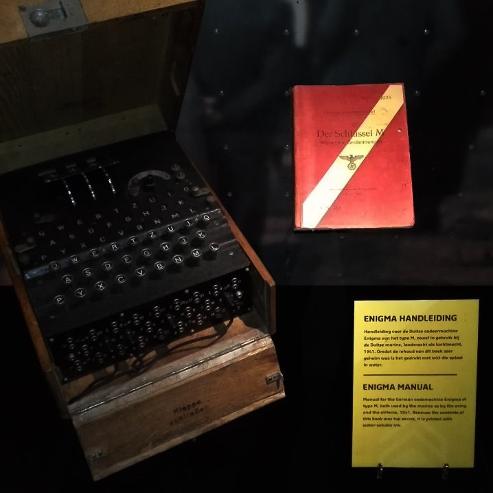 Duitse Enigma codeermachine 