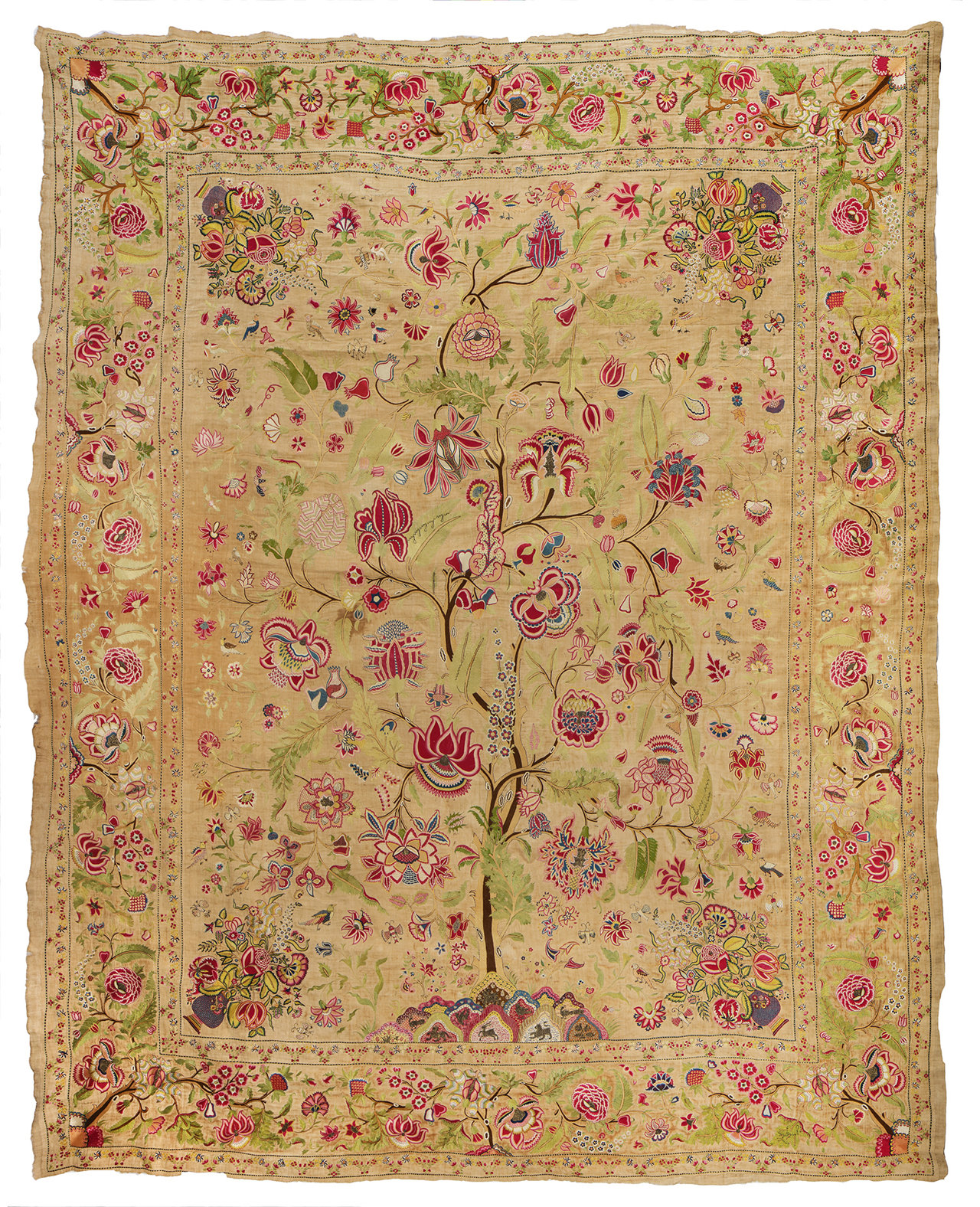 titel: Palempore, materiaal: zijde en katoen, datering:1740-1750, herkomst: India afmeting: 335 x 280 cm.